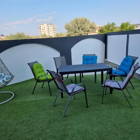Ladom Etajul 1 Vilă